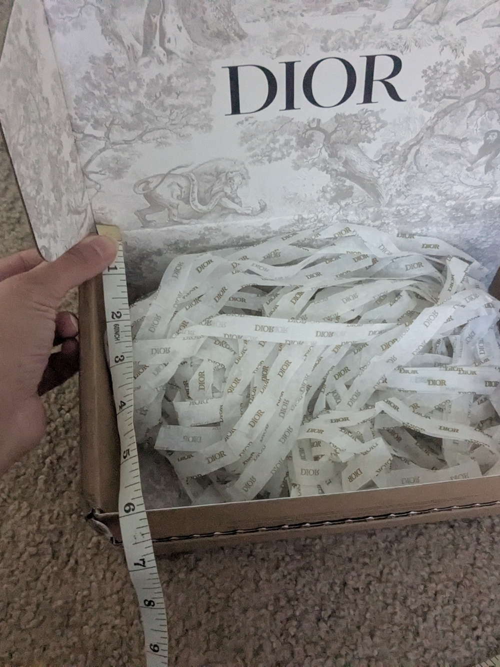 Dior Gift Box - Picture 2 of 5
